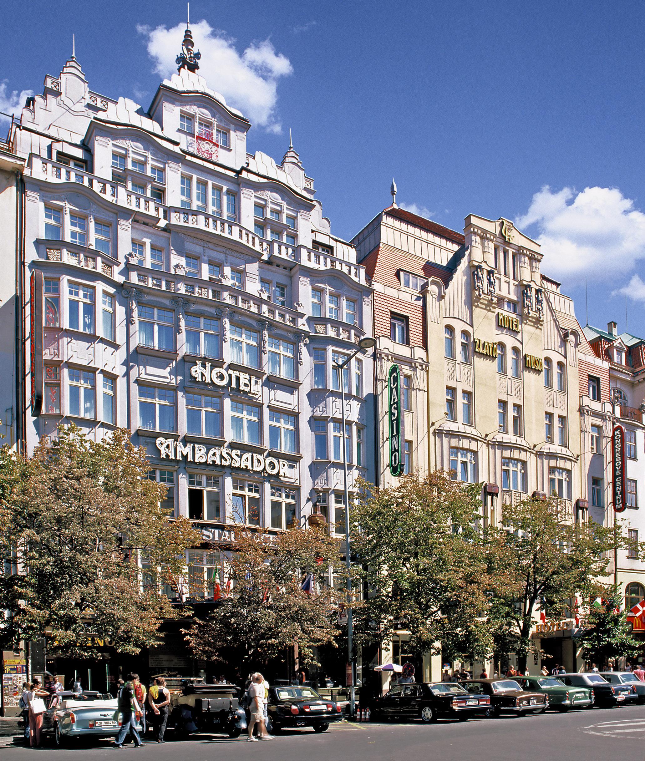 Ambassador Zlata Husa Praga
